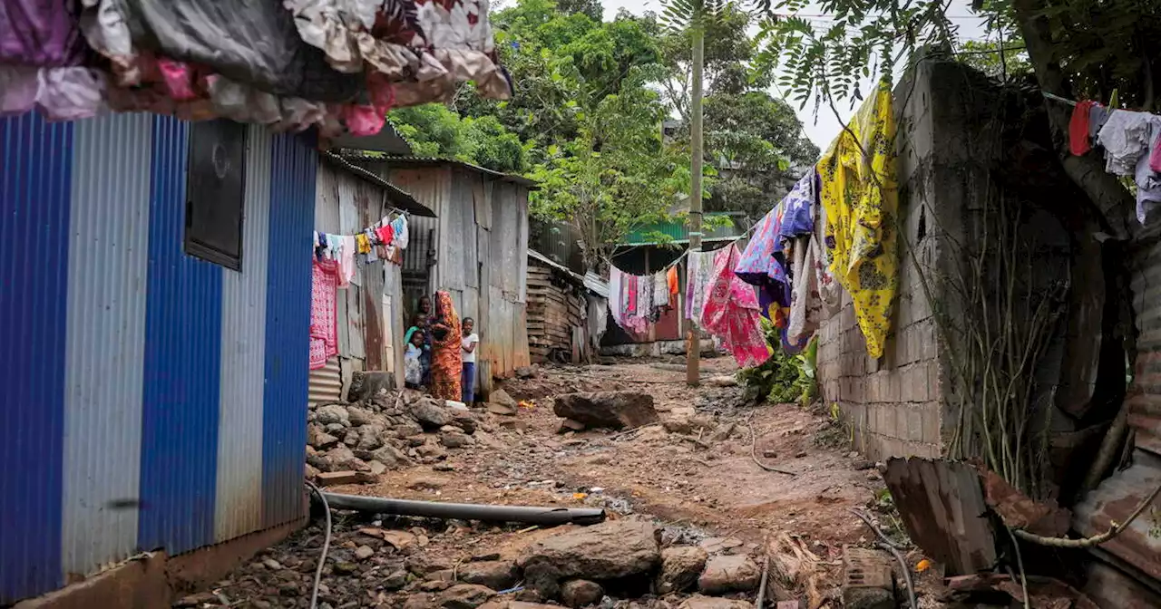 Opération Wuambushu à Mayotte : Darmanin montre les muscles, les assos craignent une action «inhumaine»