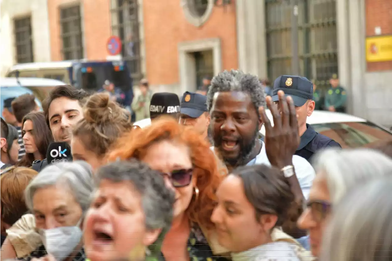 Cuando un hombre te acosa en la calle, te caes