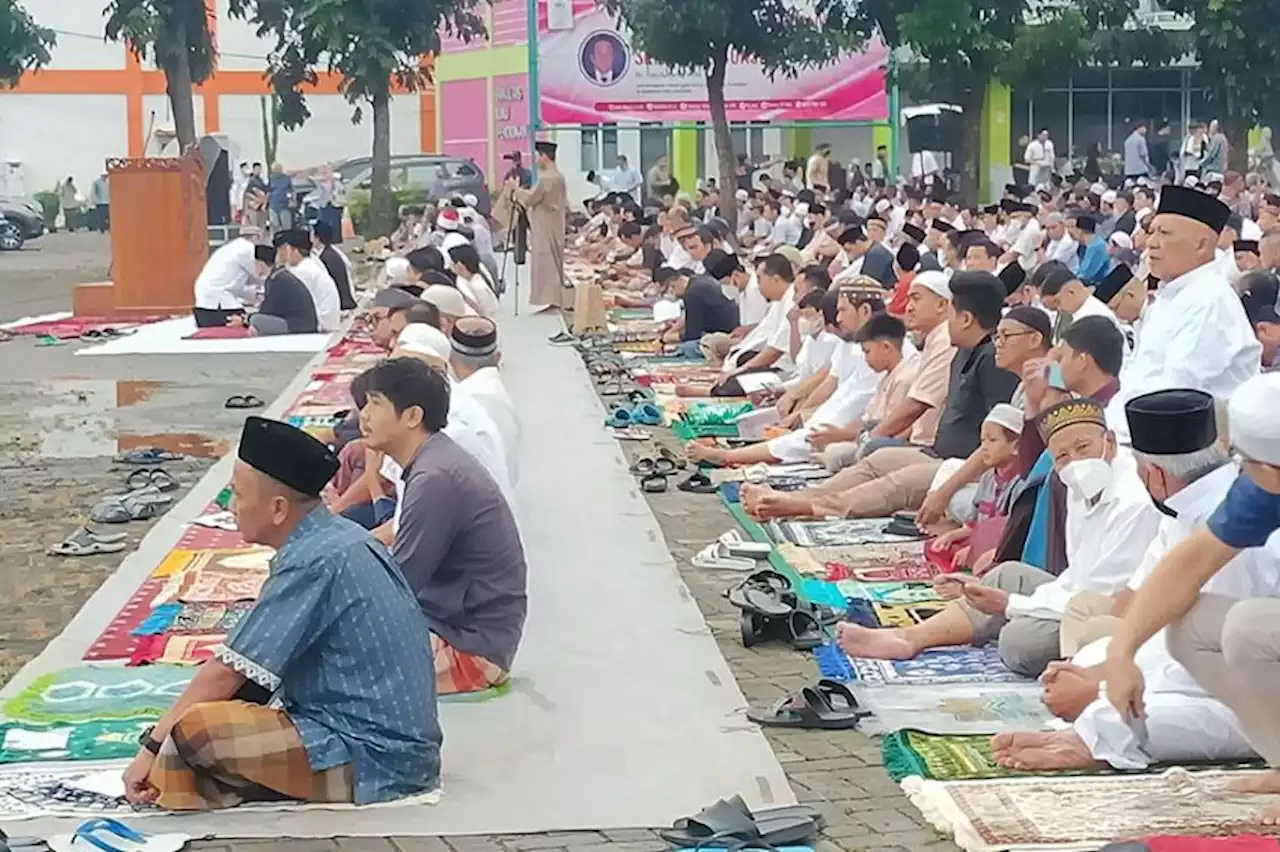 Ribuan Warga Muhammadiyah Tangsel Salat Id di Kampus UMJ