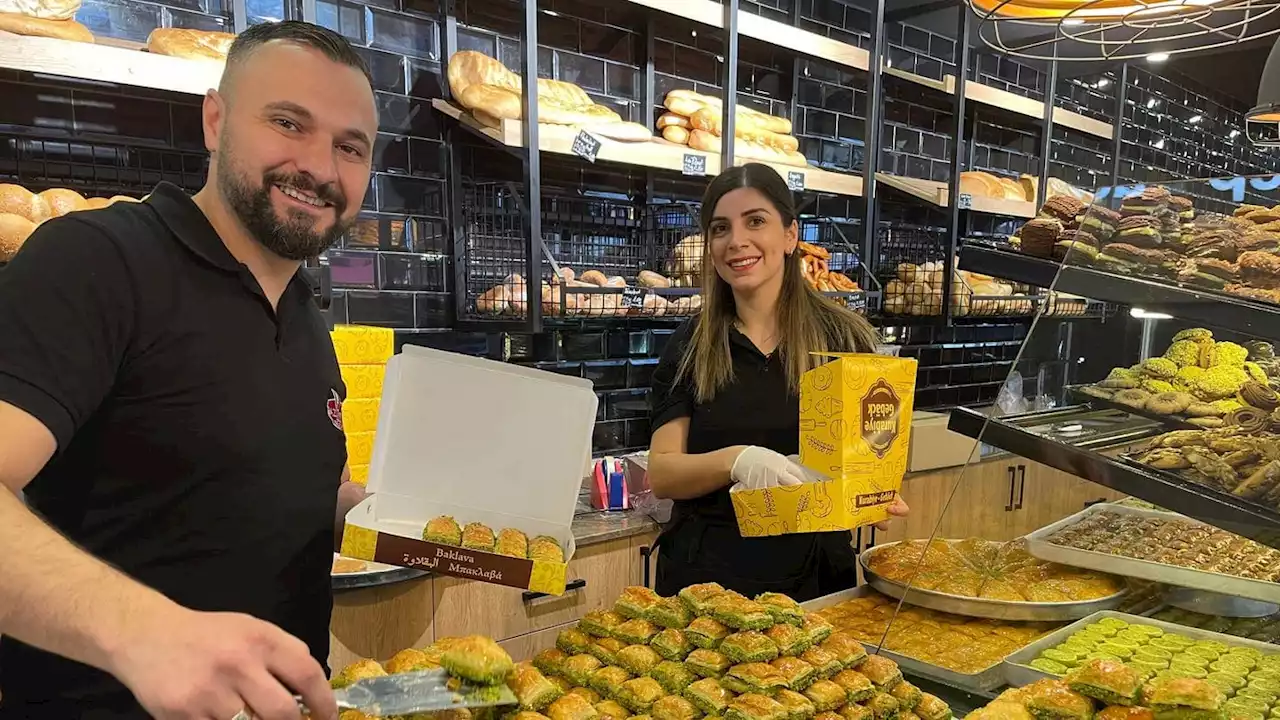 Zuckerfest in einer türkischen Bäckerei – zwischen Stress und Liebe zum Ramadan-Höhepunkt