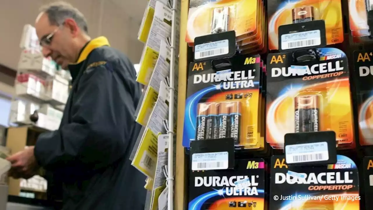 Официальный дилер прокомментировал информацию об уходе Duracell из России