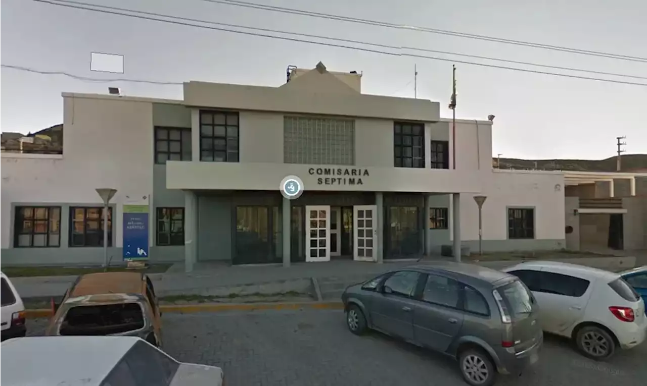 Balearon en la nuca a un chico de 16 años en Comodoro Rivadavia y hay cuatro policías investigados