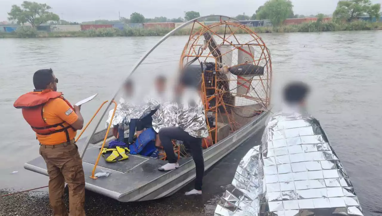 Piedras Negras: rescatan a migrante embarazada y 3 menores atrapados en el Río Bravo