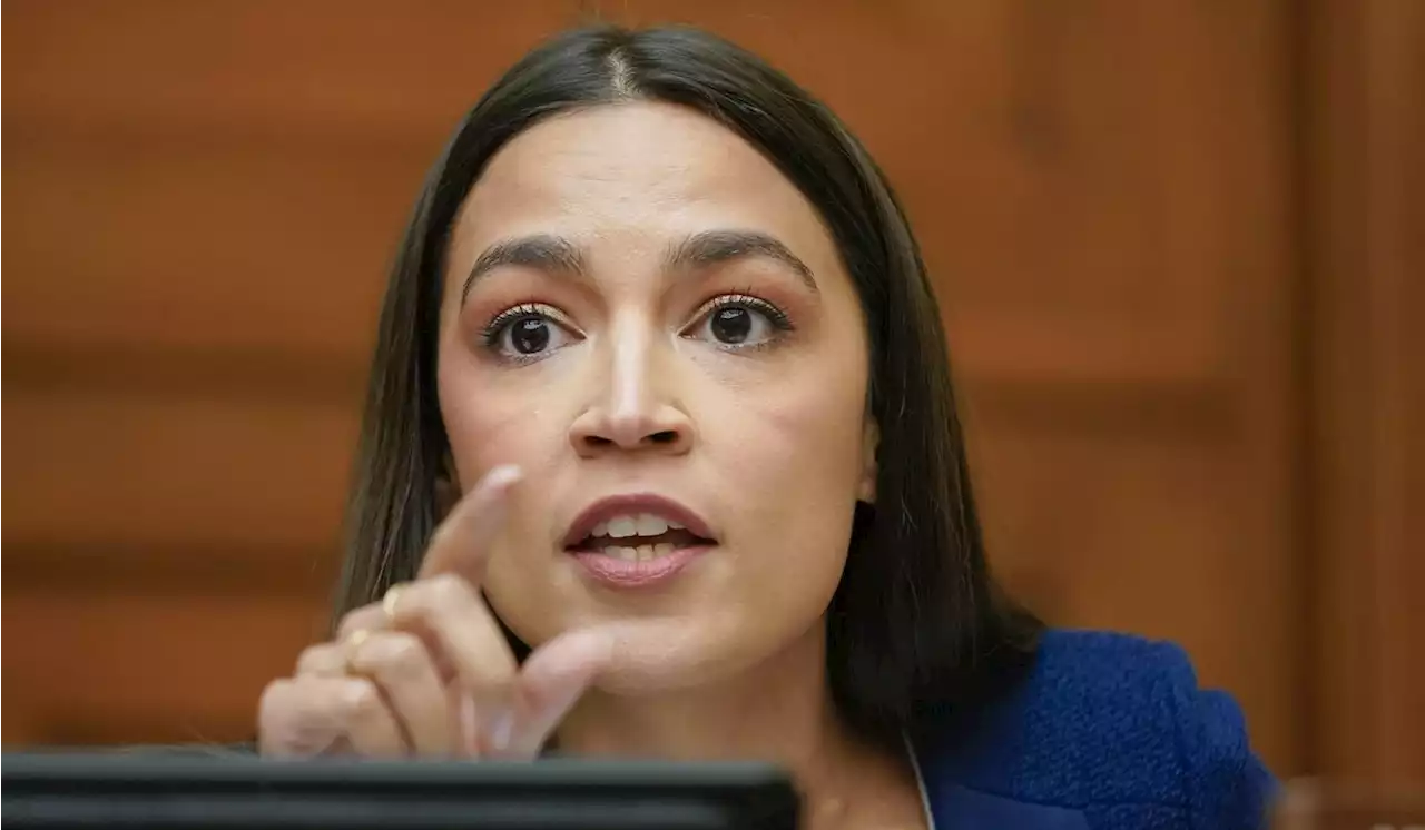 Alexandria Ocasio-Cortez leads Democrats in resurrecting Green New Deal