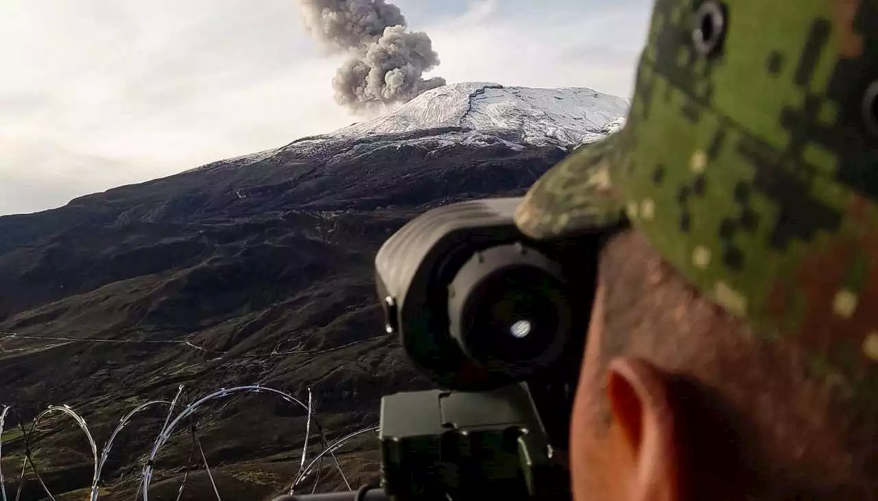 “No hay una grieta en el volcán Nevado del Ruiz, son imágenes falsas”: SGC