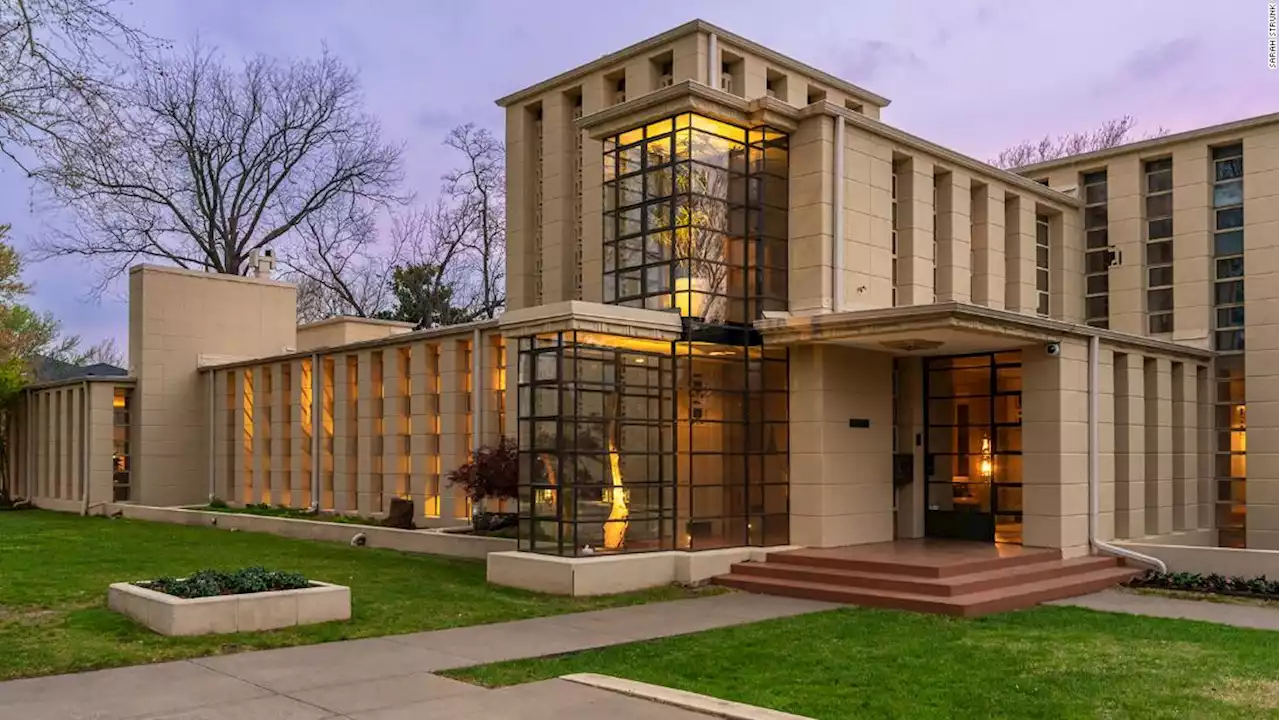 A massive, newly restored Frank Lloyd Wright mansion is up for sale