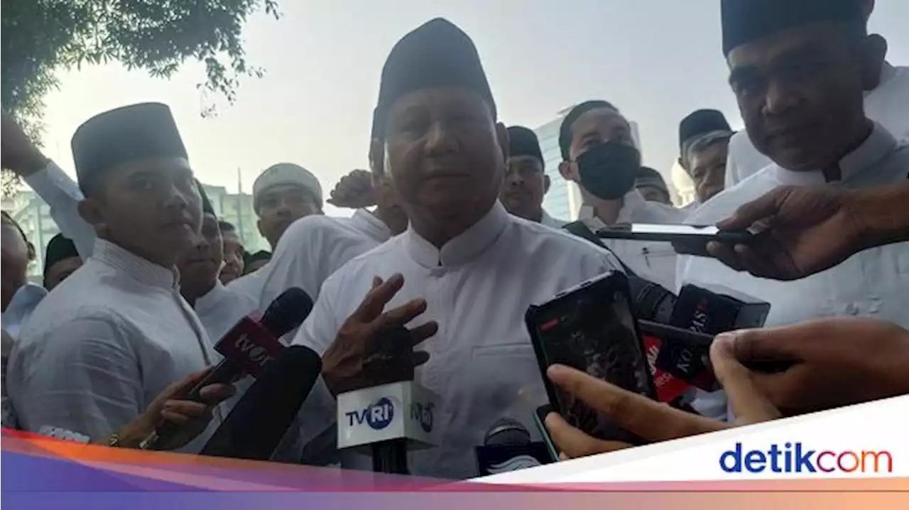 Prabowo Usai Salat Idul Fitri: Lebaran Politik Lagi, Maaf Lahir Batin Ya