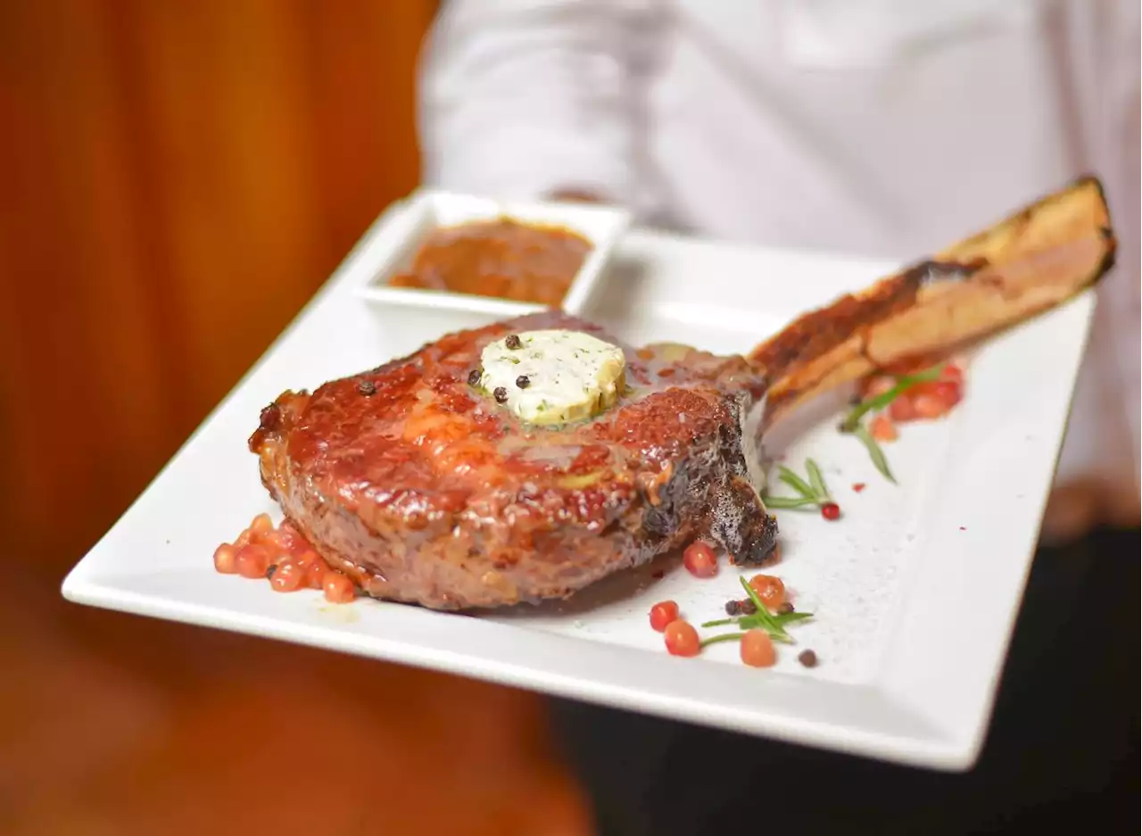 10 Signs You’re at a Top-Quality Steakhouse, According to Chefs