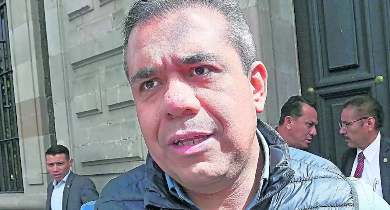 Ya alzan la mano en Morena para el Senado