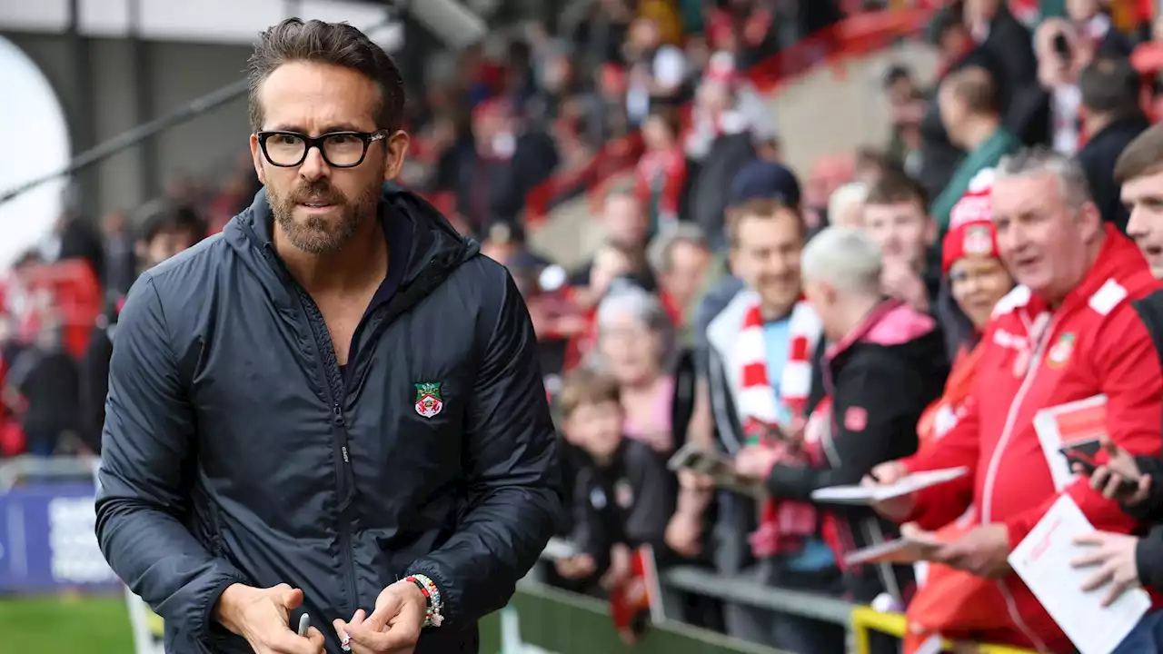 Wrexham, le club de l'acteur Ryan Reynolds, retrouve le foot pro