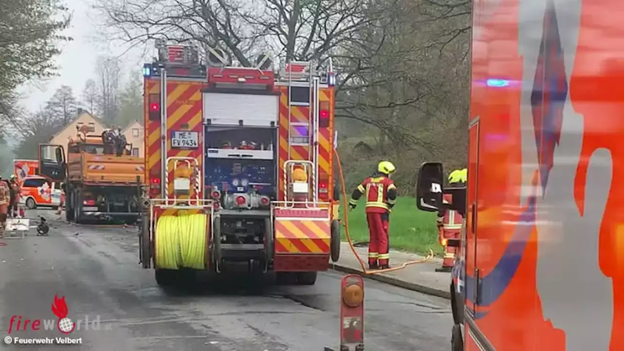 D: Pkw prallt in Velbert gegen Lkw → ein Toter (72)