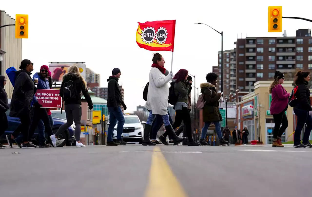 Evening Update: One-third of PSAC members participated in strike vote, documents show