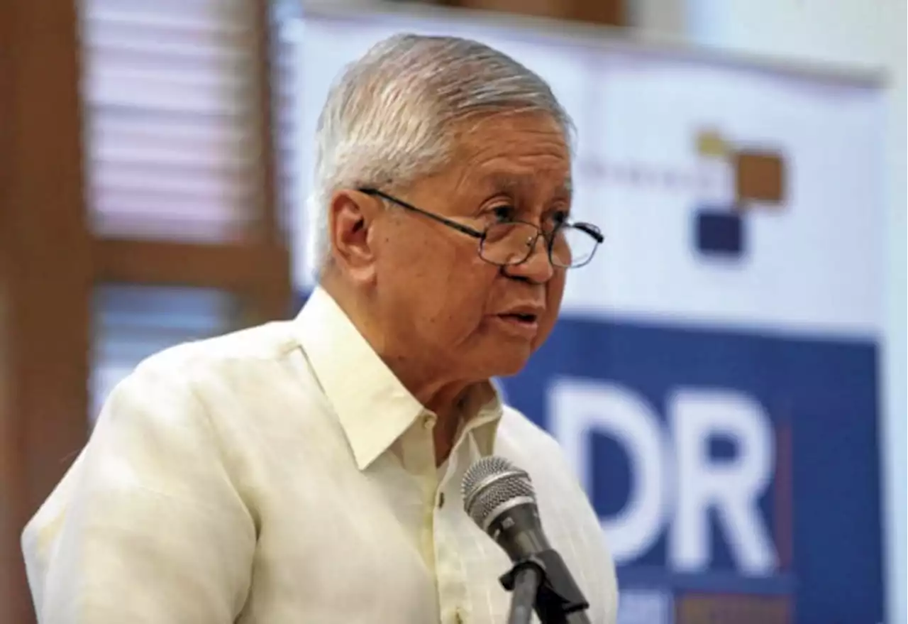 An ambassador comes home: Albert del Rosario’s remains back in the Philippines