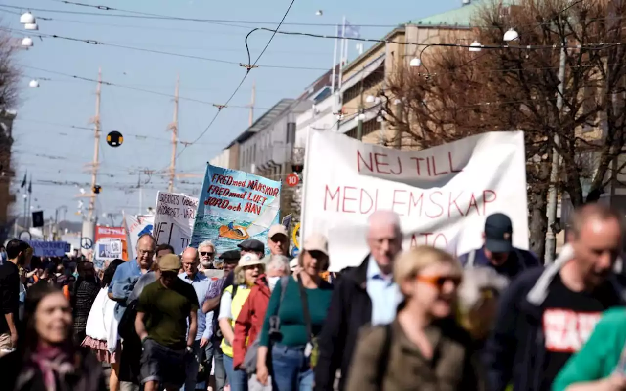 Жители Швеции вышли на митинг против вступления страны в НАТО