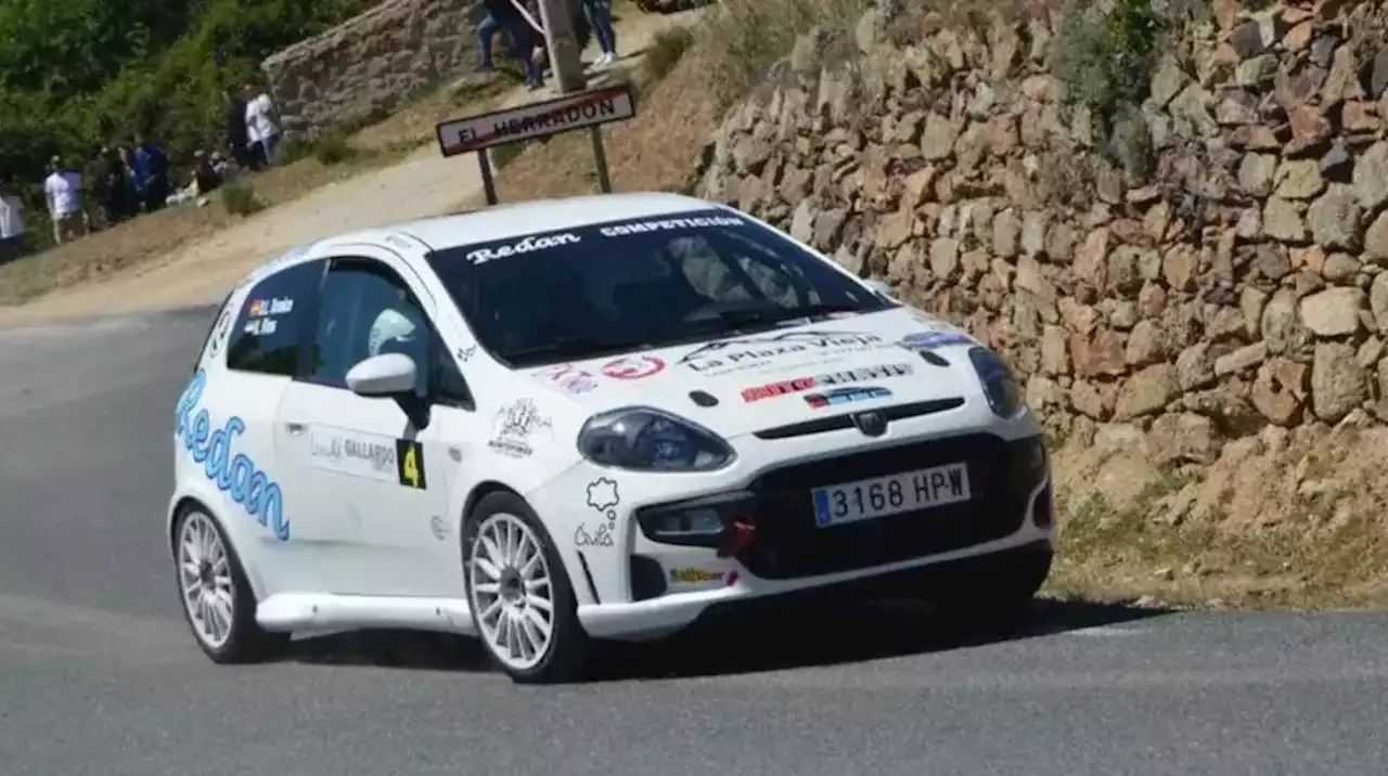 Fallece un piloto de rally al precipitarse su vehículo por un barranco en una prueba en Ávila