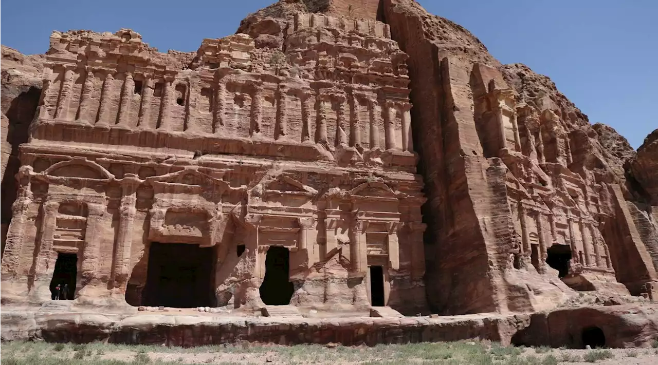 Giordania, morto a Petra un turista italiano: è caduto da 30 metri di altezza