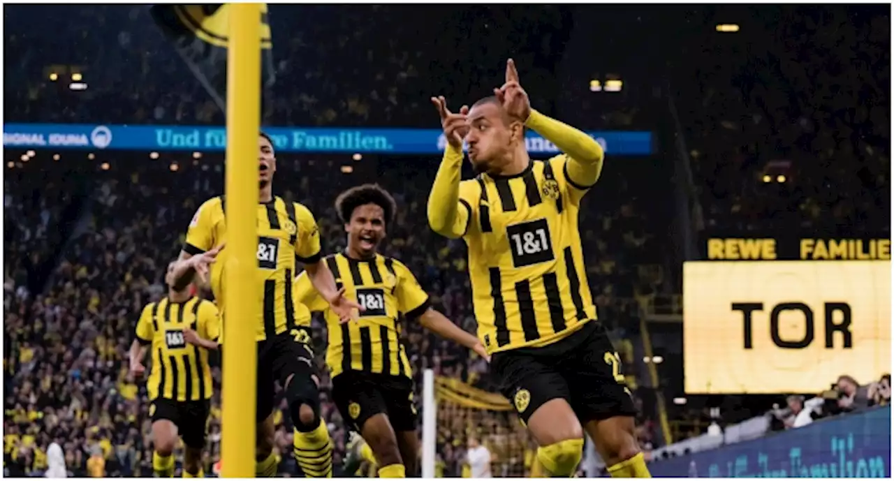 Dortmund beat Frankfurt to go top after Bayern 'knockout'