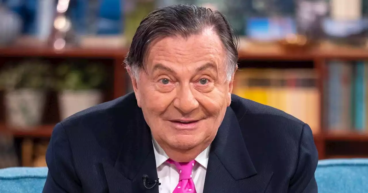 Carol Vorderman leads tributes to late Dame Edna legend Barry Humphries