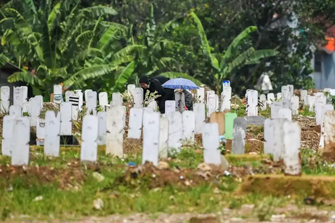 Lebaran 2023: Simak Urutan Doa Ziarah Kubur Lengkap dengan Latin dan