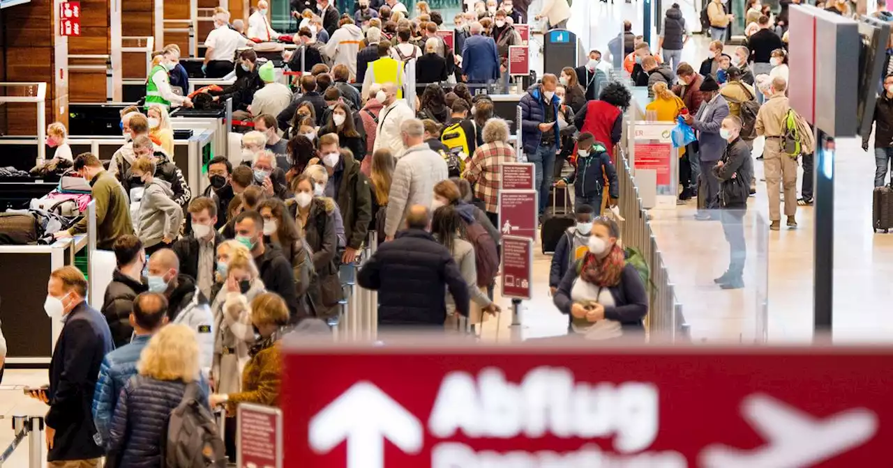 Hauptstadtflughafen: Verdi ruft zu Warnstreik am Montag am Flughafen Berlin-Brandenburg auf