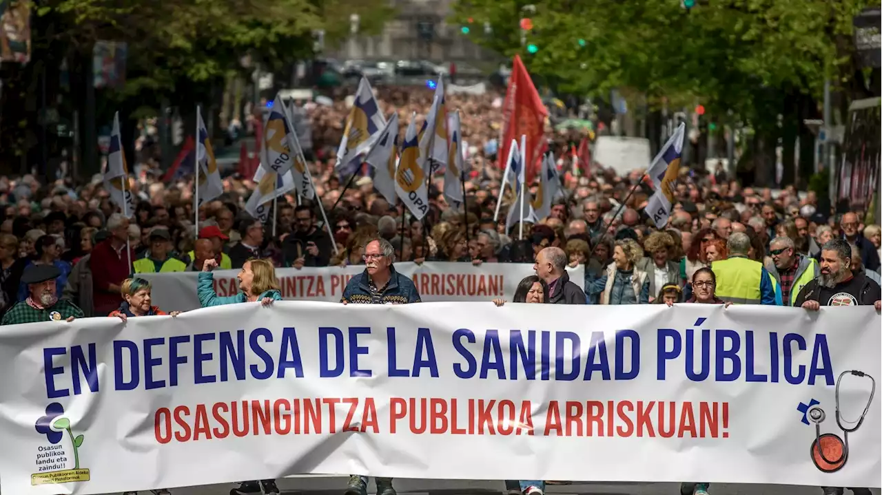 Marchas en Bilbao, Vitoria y Mérida en defensa de la sanidad pública