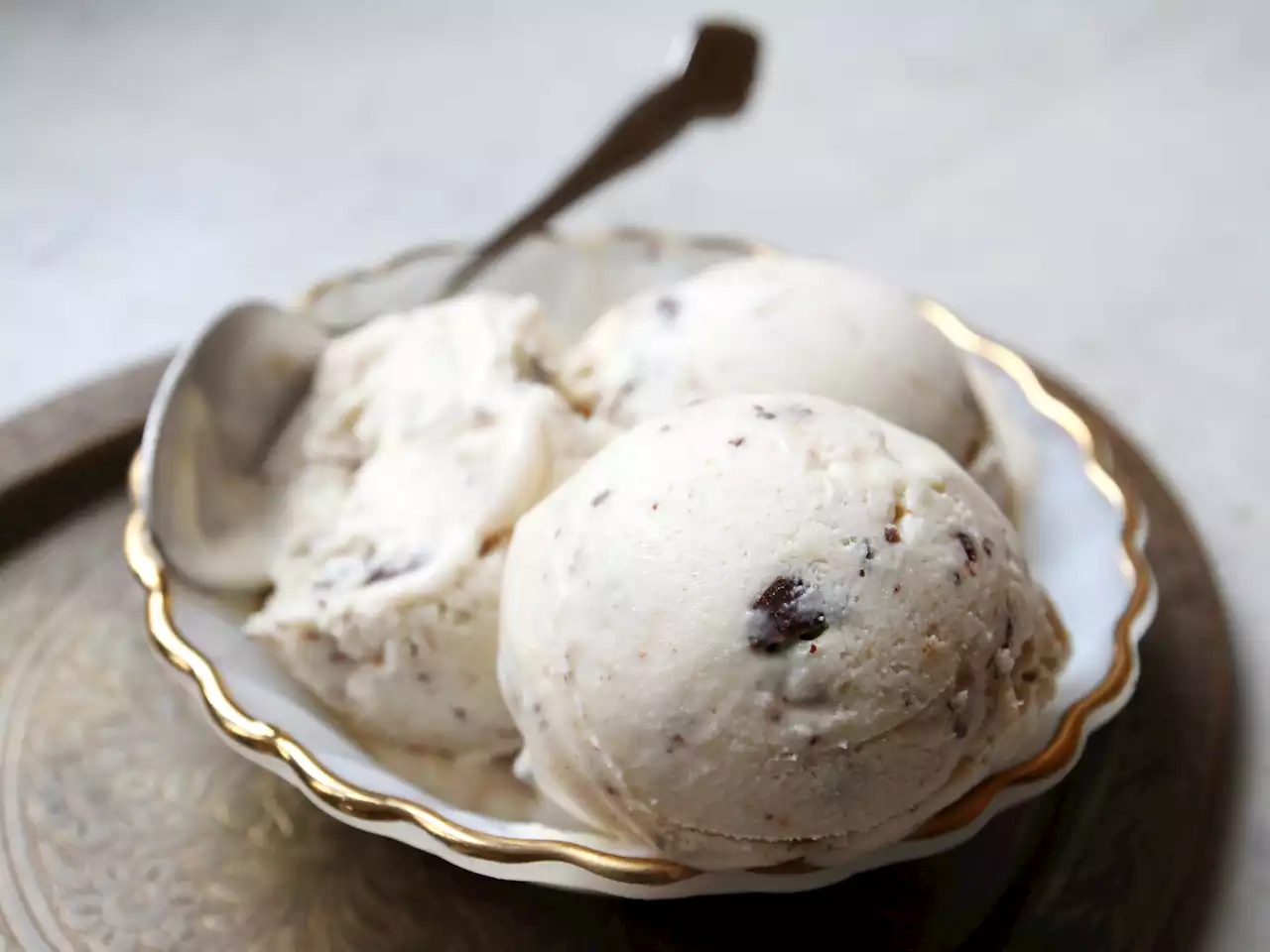 Vegan Peanut Butter and Chocolate Chip Ice Cream