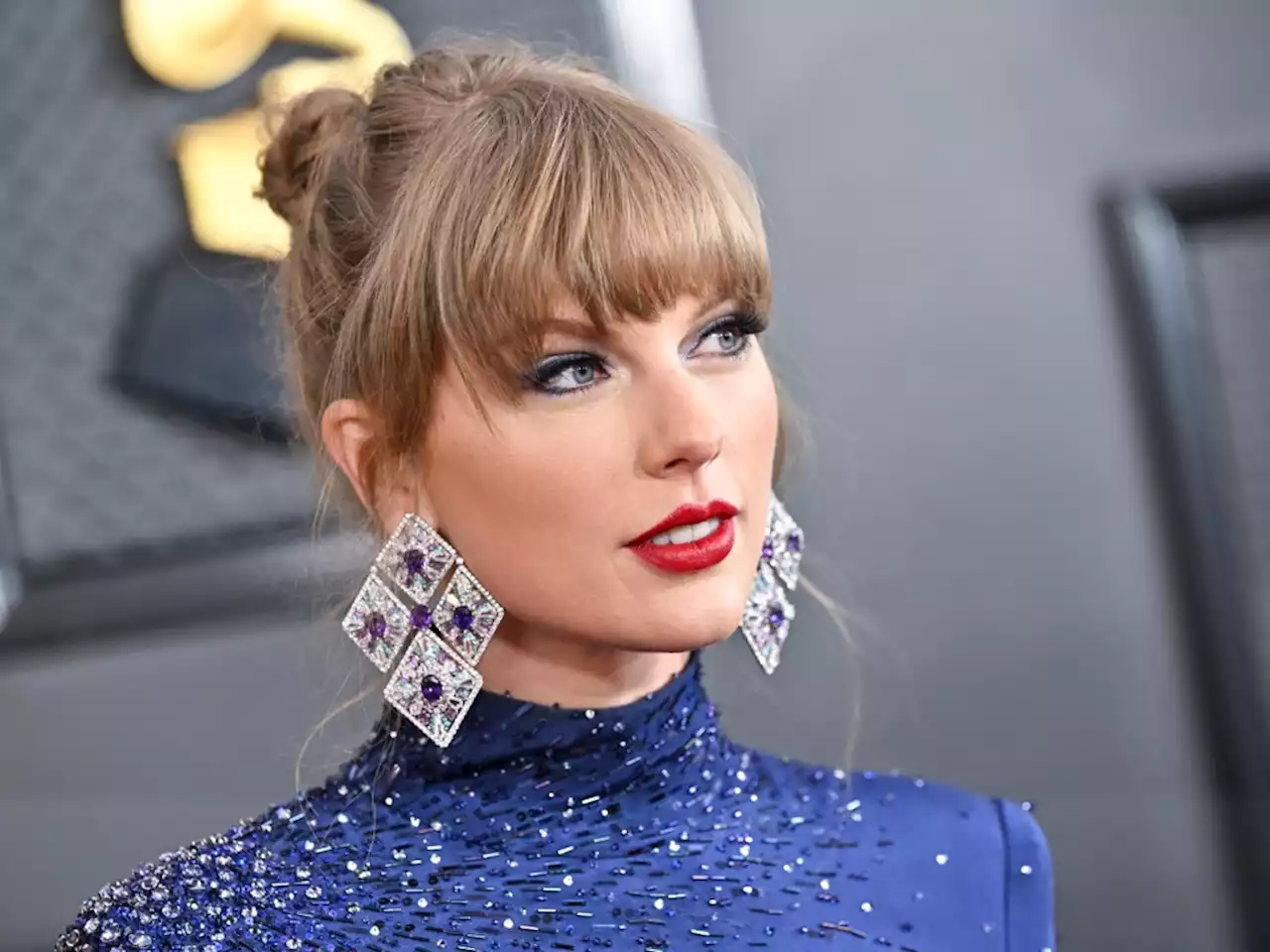 Taylor Swift Made This Business Savvy Move Which Kept Her From Getting Swept Up in the FTX Legal Drama