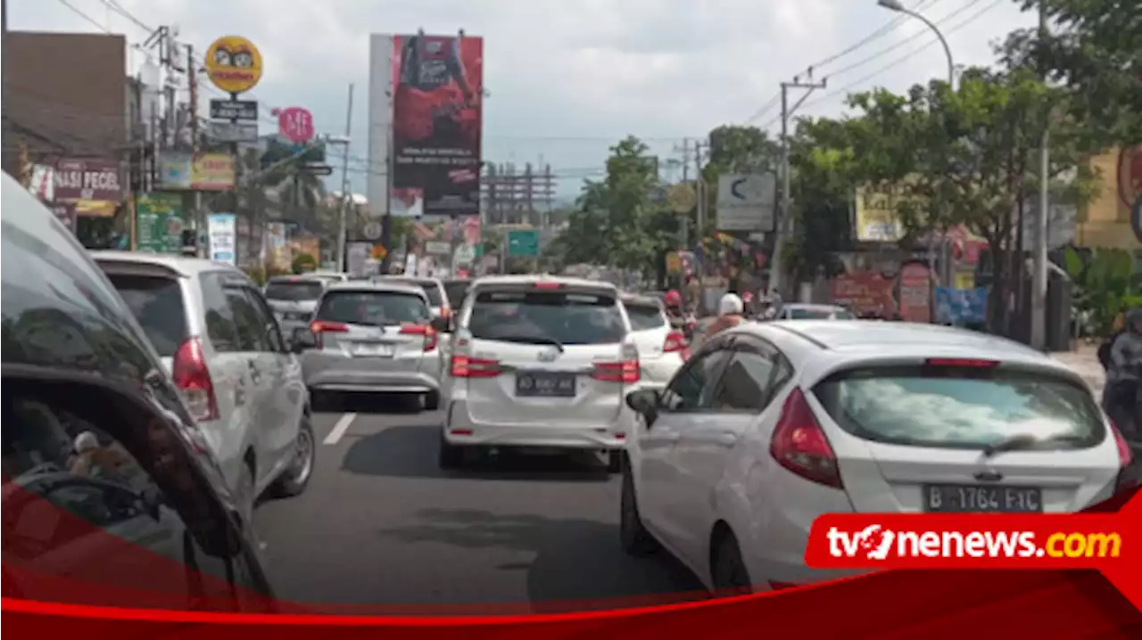 Lebaran Hari Pertama, Jalur Arteri Semarang Padat Merayap