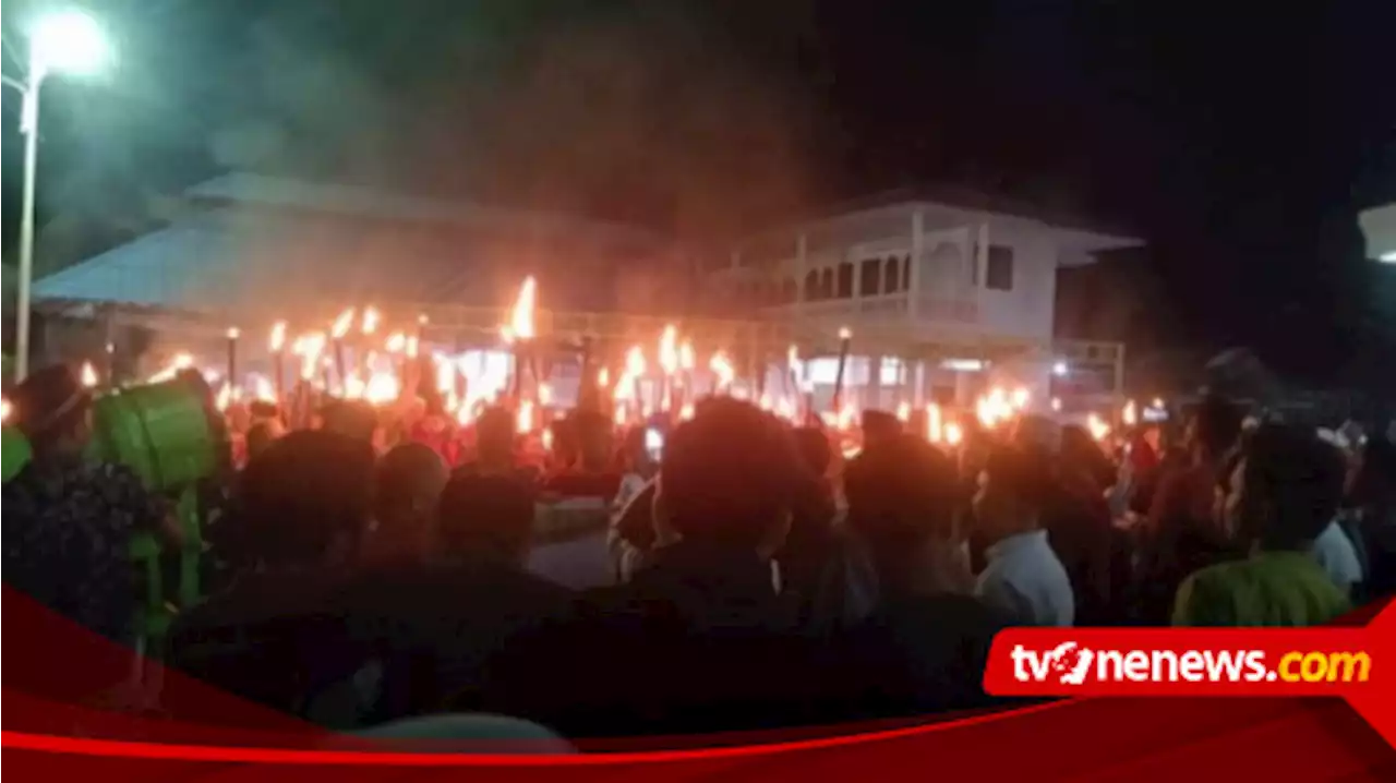 Pawai Obor BKM Masjid Menuai Perhatian Ribuan Umat Muslim Dalam Meriahkan Malam Takbiran di Pematangsiantar