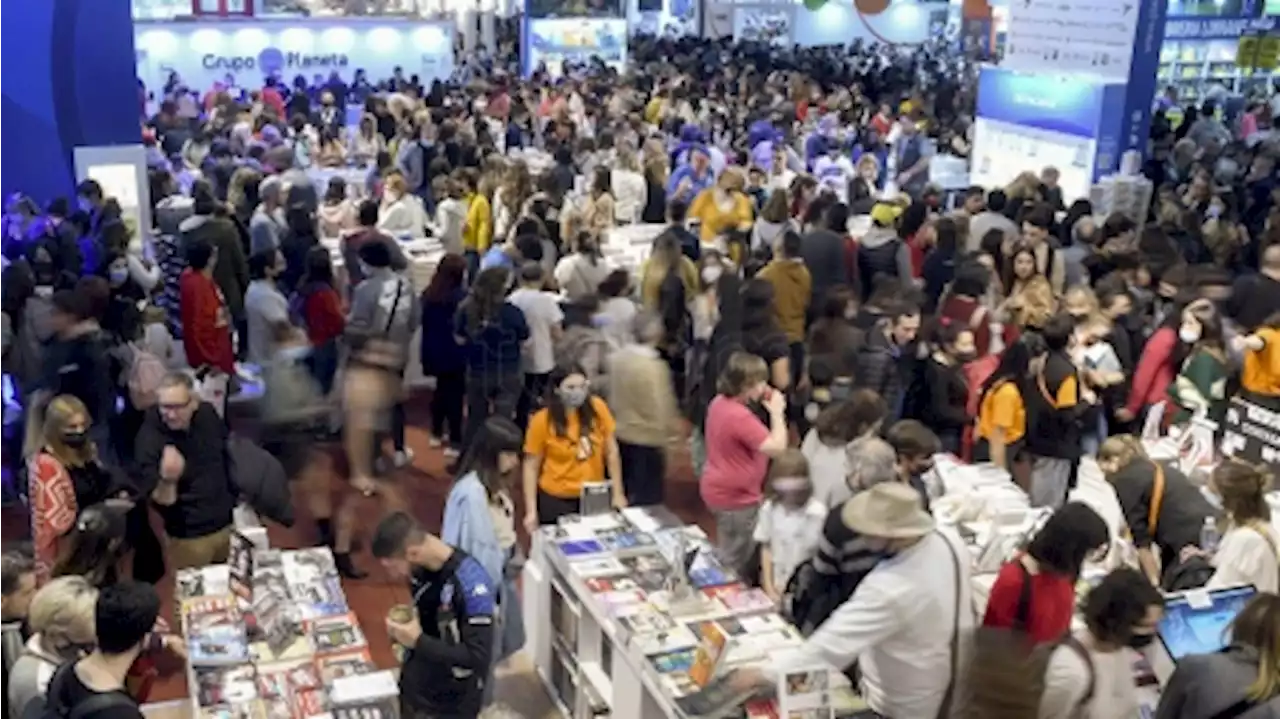 Con el peso de la trayectoria y renovación generacional, comienza la Feria del Libro de Buenos Aires