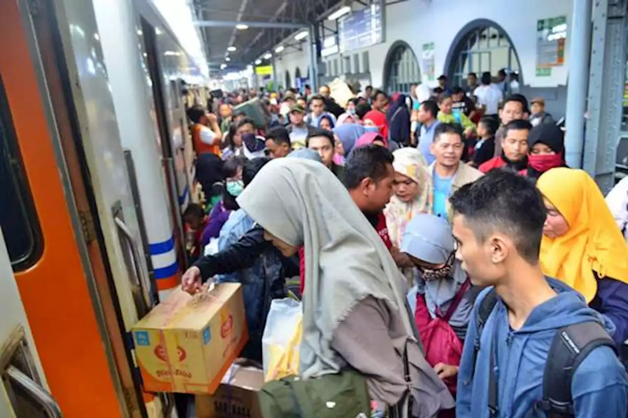 Besok, Diperkirakan Puncak Arus Balik dengan Kereta Api dari Surabaya