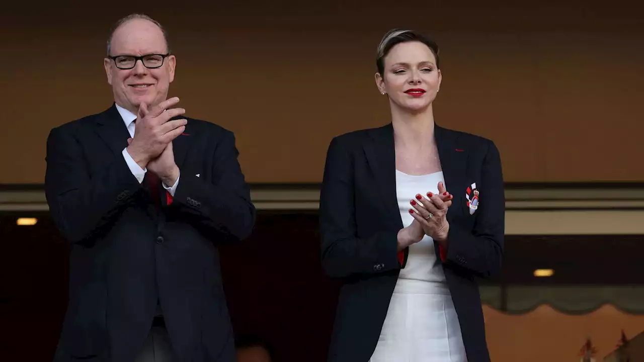 Albert et Charlène de Monaco très joueurs : cette improbable Macarena exécutée par le couple princier (Photos)