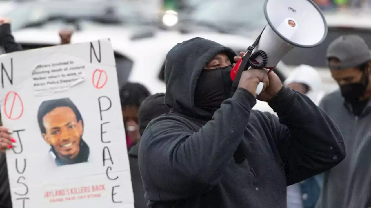 Akron, Ohio temporarily bans use of nonlethal force on protesters