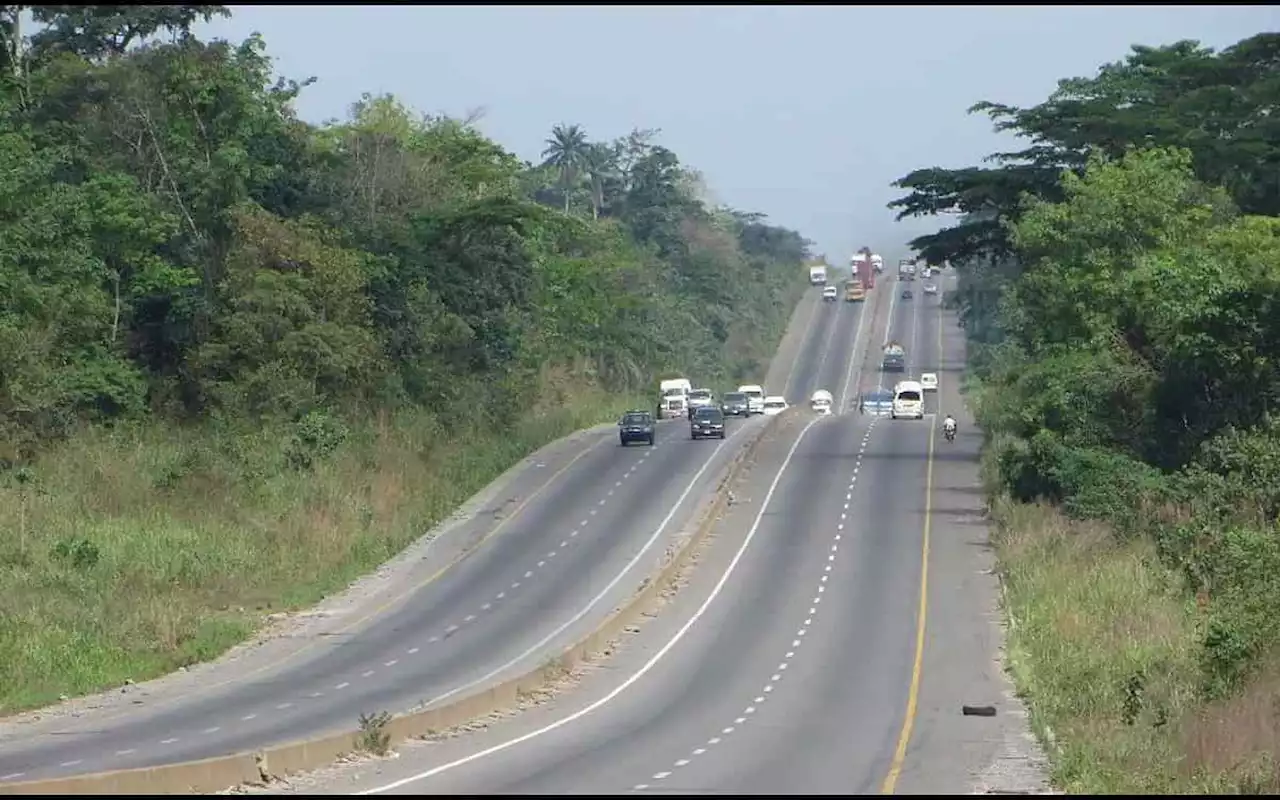 7 burnt to death, 14 injured in Lagos-Ibadan expressway accident