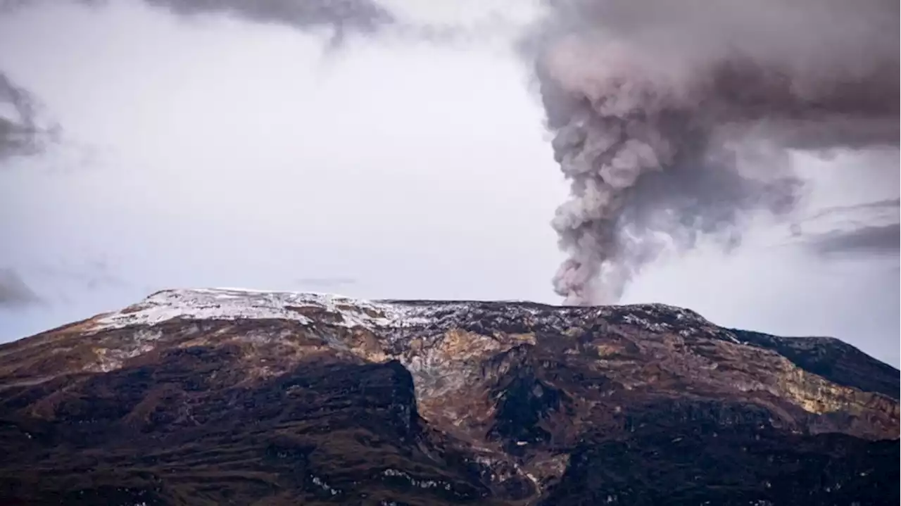 Persiste actividad sísmica en el cráter Arenas del Nevado del Ruiz