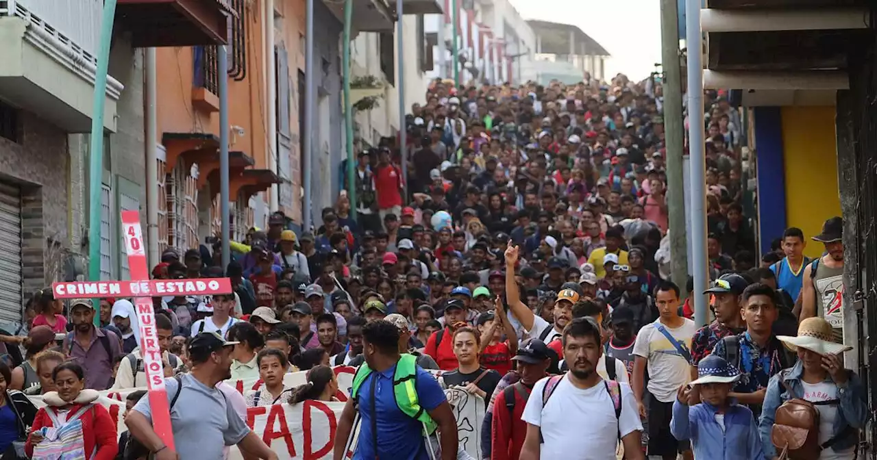 “Viacrucis” migratorio con 5,000 migrantes parte de Tapachula a la CDMX