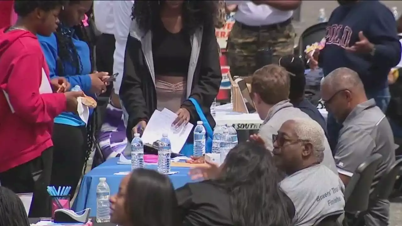 Philadelphia hosts job fair with hundreds of opportunities for teenagers