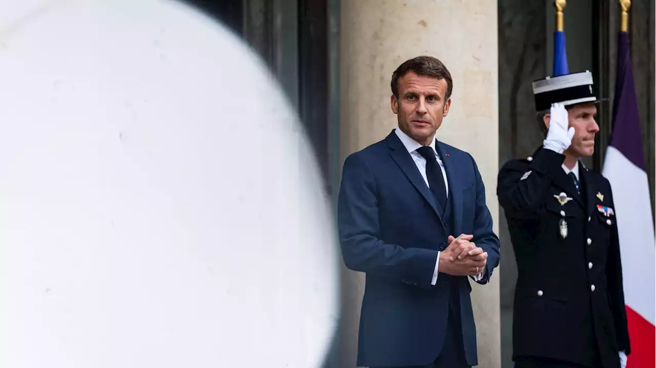 Retraites, inflation, immigration... Ce qu'il faut retenir des déclarations d'Emmanuel Macron dans 'Le Parisien'