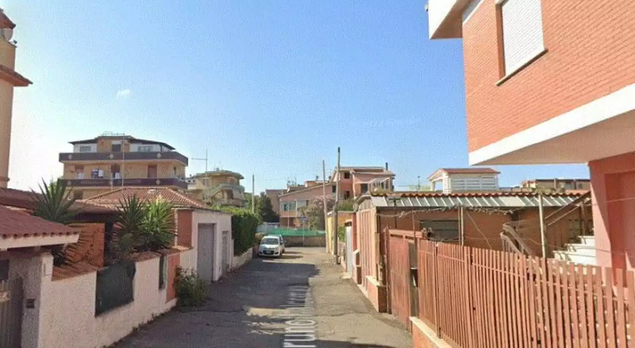 Fiumicino, tenta di rapire bimbo di 9 anni fuori casa: il piccolo reagisce a calci e riesce a scappare. Ricercato un 50enne