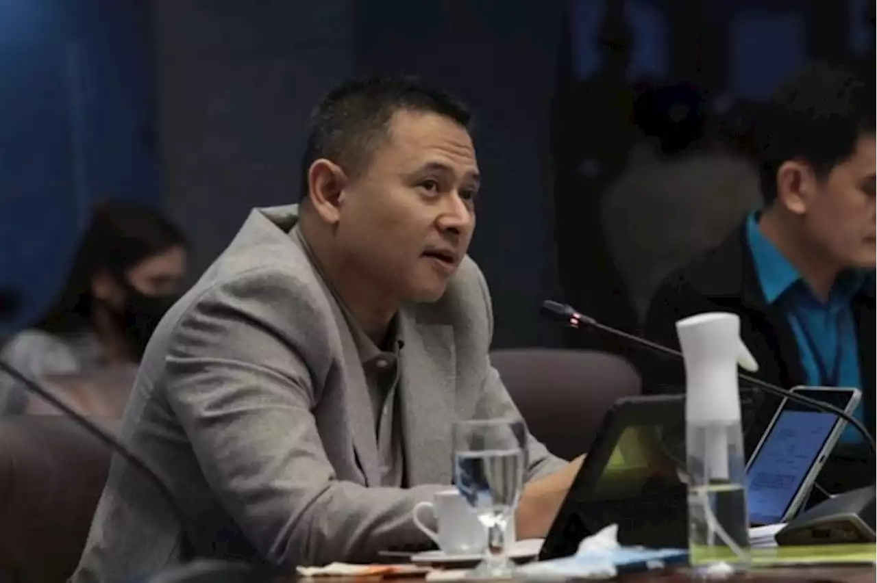 Angara bill seeks to turn DSWD aid program into law