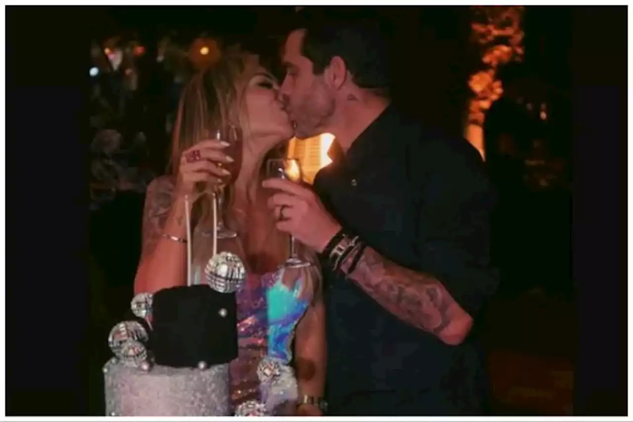 La gran fiesta de cumpleaños de Fernando Gago con su novia Verónica Laffitte: besos, baile y mucha elegancia