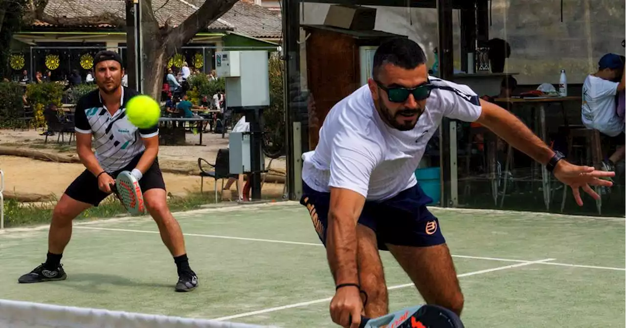 À Marseille, le padel n'en finit plus de séduire de nouveaux joueurs