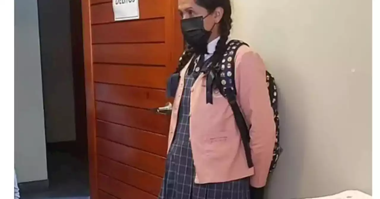 Un hombre se disfrazó para grabar a un grupo de niñas dentro del baño de una escuela: intentaron lincharlo | Viral | La Voz del Interior