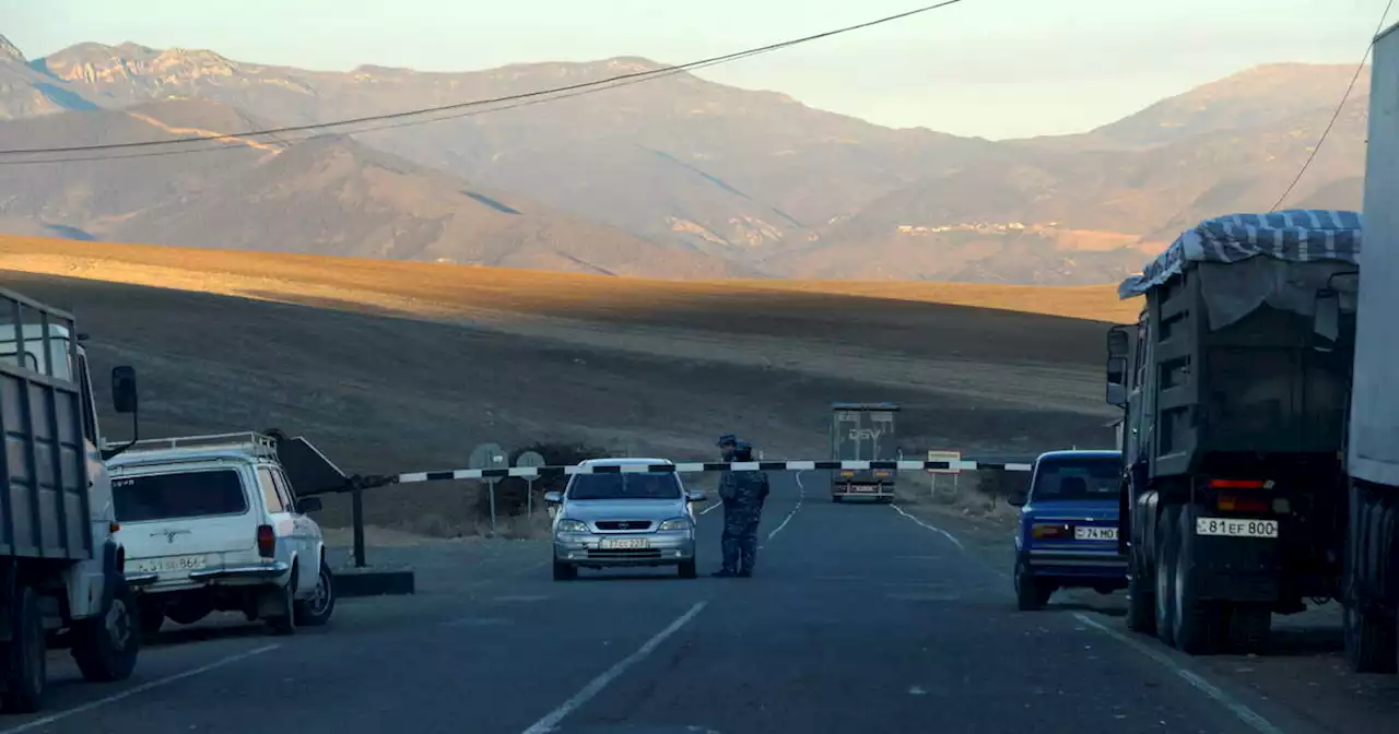 L’Azerbaïdjan installe un checkpoint à l’entrée d’un axe vital vers l’Arménie