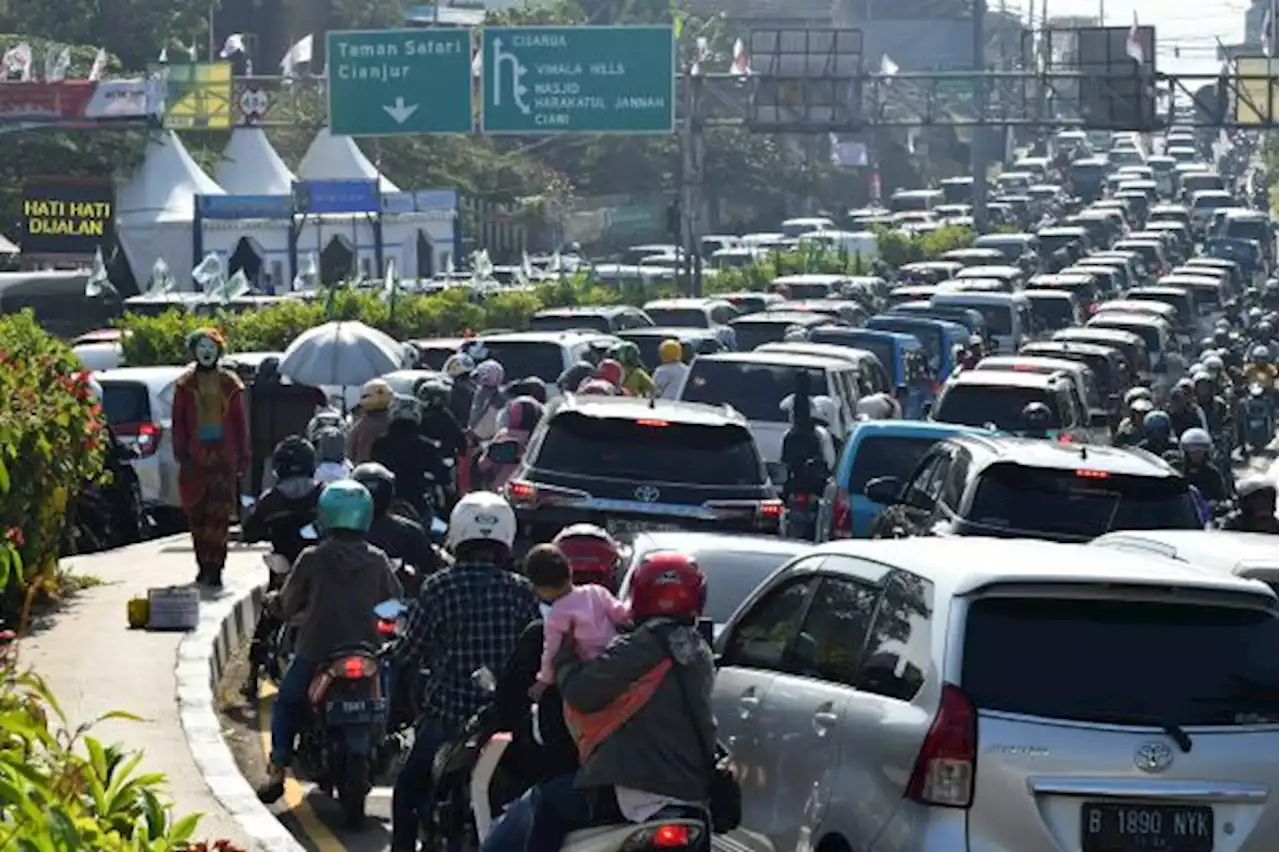 Hari Kedua Idul Fitri, Pengunjung Taman Safari Bogor Meningkat Hingga 40 Persen