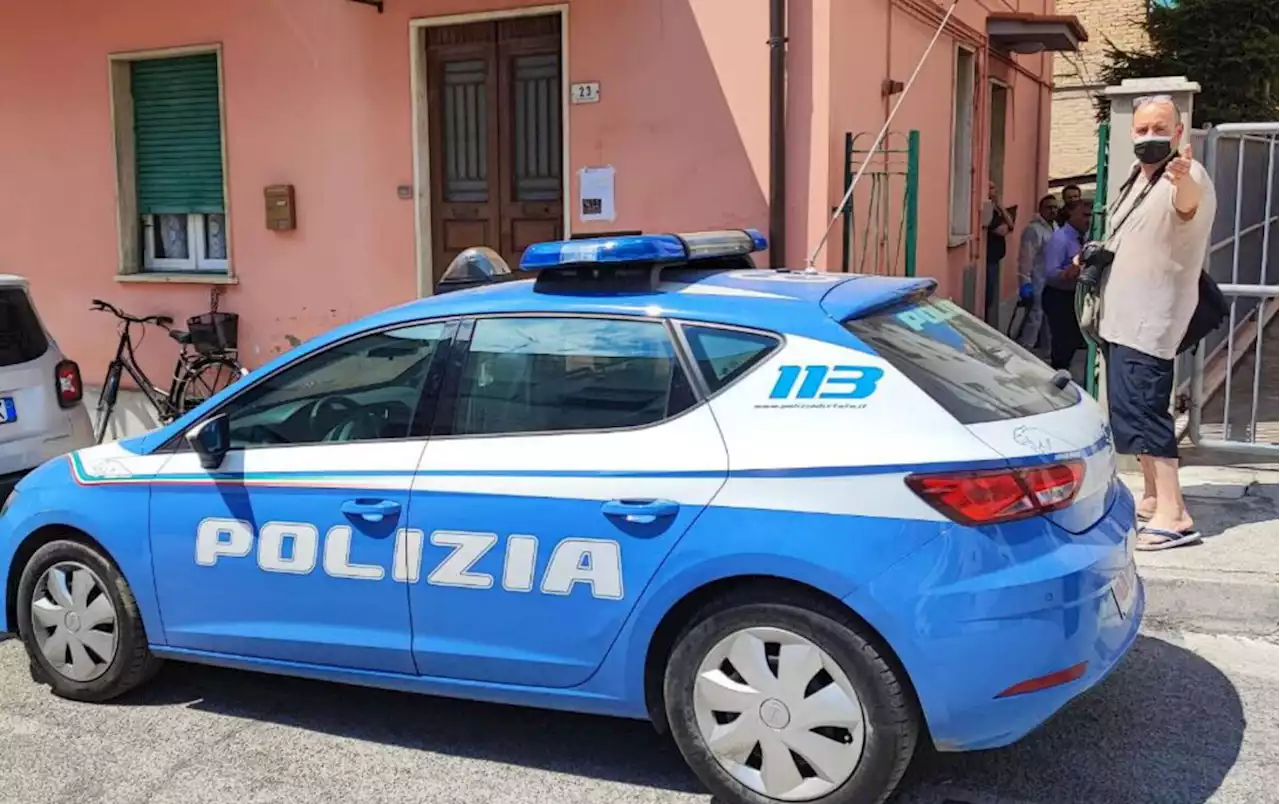 Lite in strada a Novara, un 30enne grave in ospedale