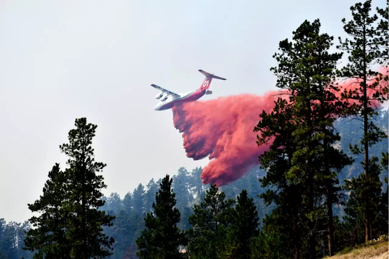 Pollution lawsuit could curb use of aerial fire retardant