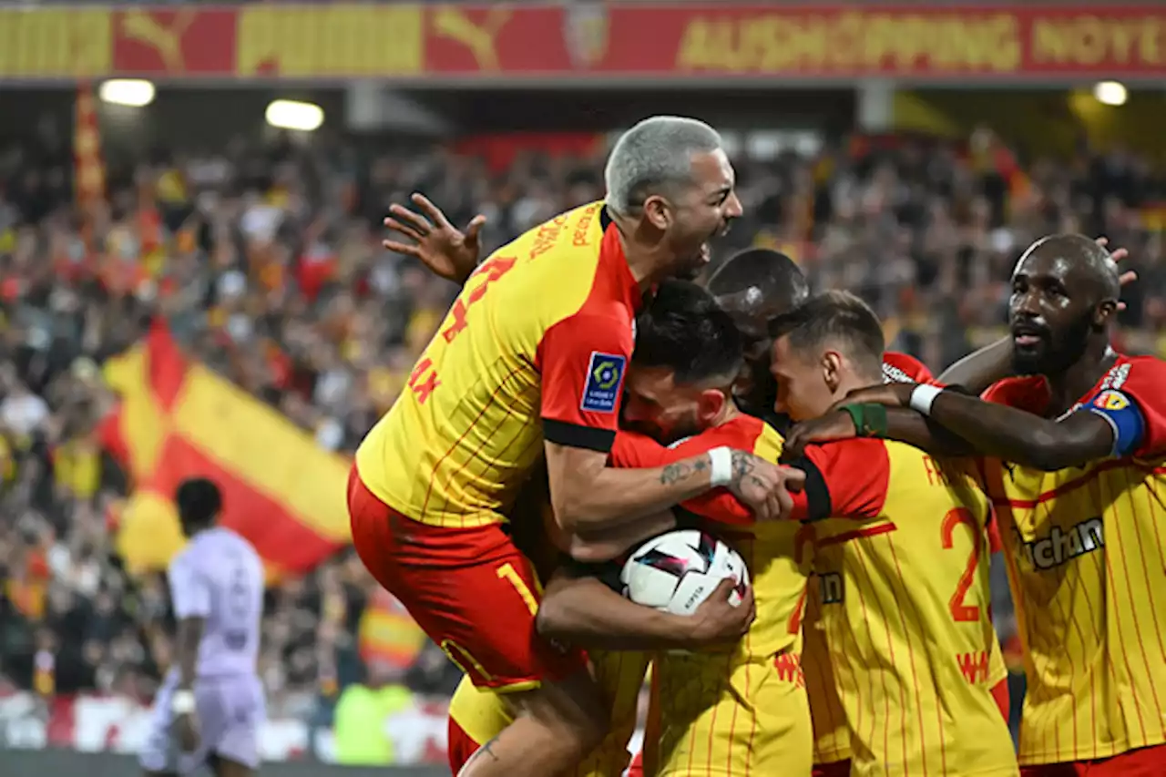 Lens thrash Monaco 3-0, keep Champions League hopes alive