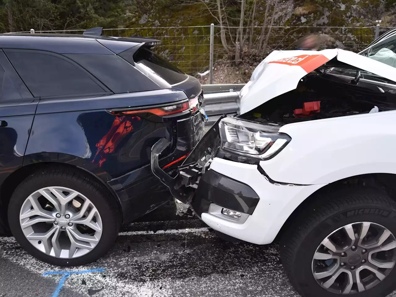 Bärenburg GR: Auffahrkollision zwischen zwei Autos – zwei Personen verletzt