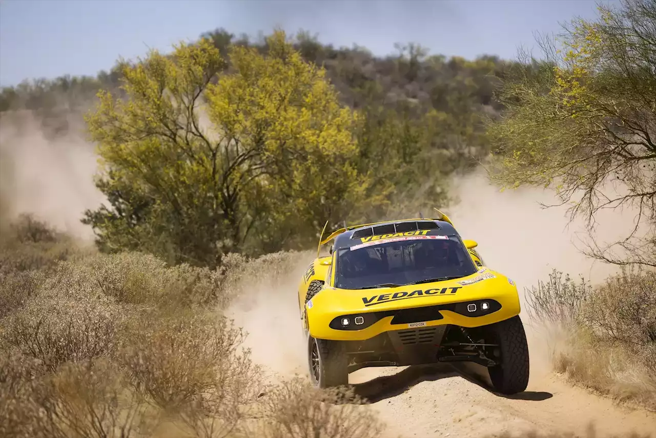 Fallece un piloto de rally al precipitarse su vehículo por un barranco de 50 metros en una prueba en Ávila